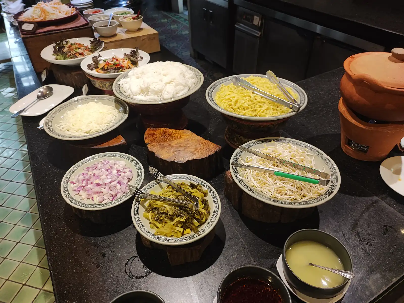 Condiment spread of rice noodles, cabbage and pickled vegetables